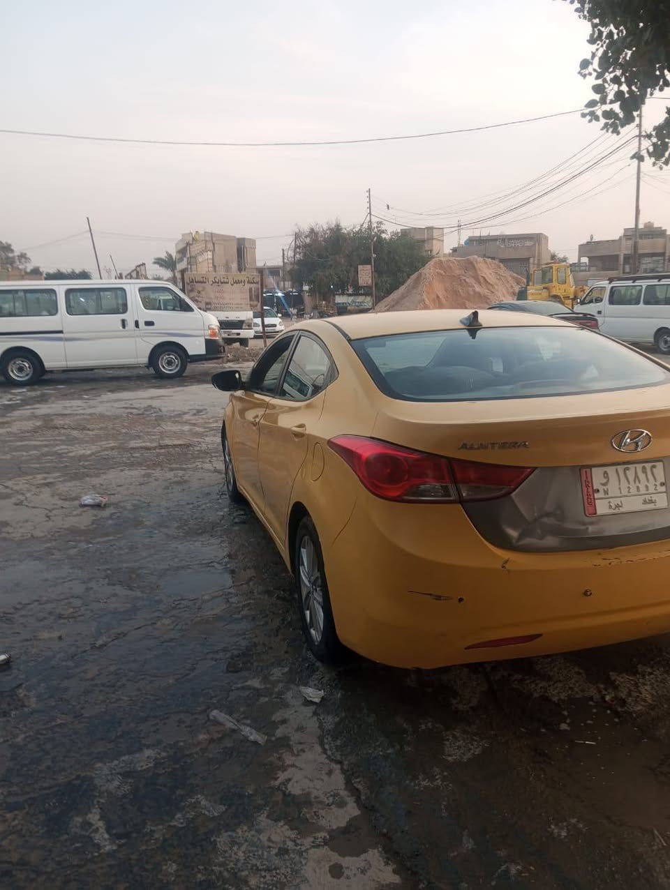 السلام عليكم النترا 2013 وارد كندي... بأسم اخويه صار عنده 10 سنوات سيارة محرك كير تايرات باتري جديد مابيها ضربه وتحويل ثاني يوم يريدها 87 ورقة وبيها مجال قليل للعمله احتاج لغرض البناء ويريد يبيع سياره ما مشتغله تكسي جاهزه من كلشي تبريد ثلج تدفئه تحكم شاشه كهربائيات كله شغال اتصل على واتس آب مكانها الزعفرانيه..*********** أبو زياد
