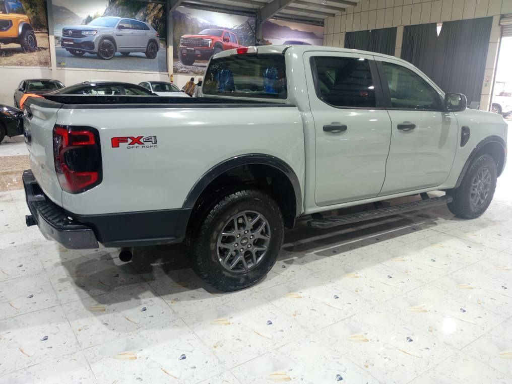 فۆڕد ڕه نجه ڕ 2024 ڕه نگیکی جوان فول موا صه فات ده بڵ اکسل .قفڵ اکسل ئۆڤ . ڕۆد موبایل چارجه ر شاشه گه وره ئاوێینه شه فت شه غال ڕاداڕ حاسه ئۆتو ستۆپ .پێیش و پشت که پس دووده رگای سبوغ  هه موگیانی به شه رت کاتی نه شکاوه .*********** سوران, أربيل
