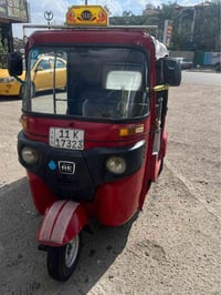 تكتك موديل 18نضافه مثل مشوف بعينك عل فحص كهربائيات كلهه شغاله تايرات ج...