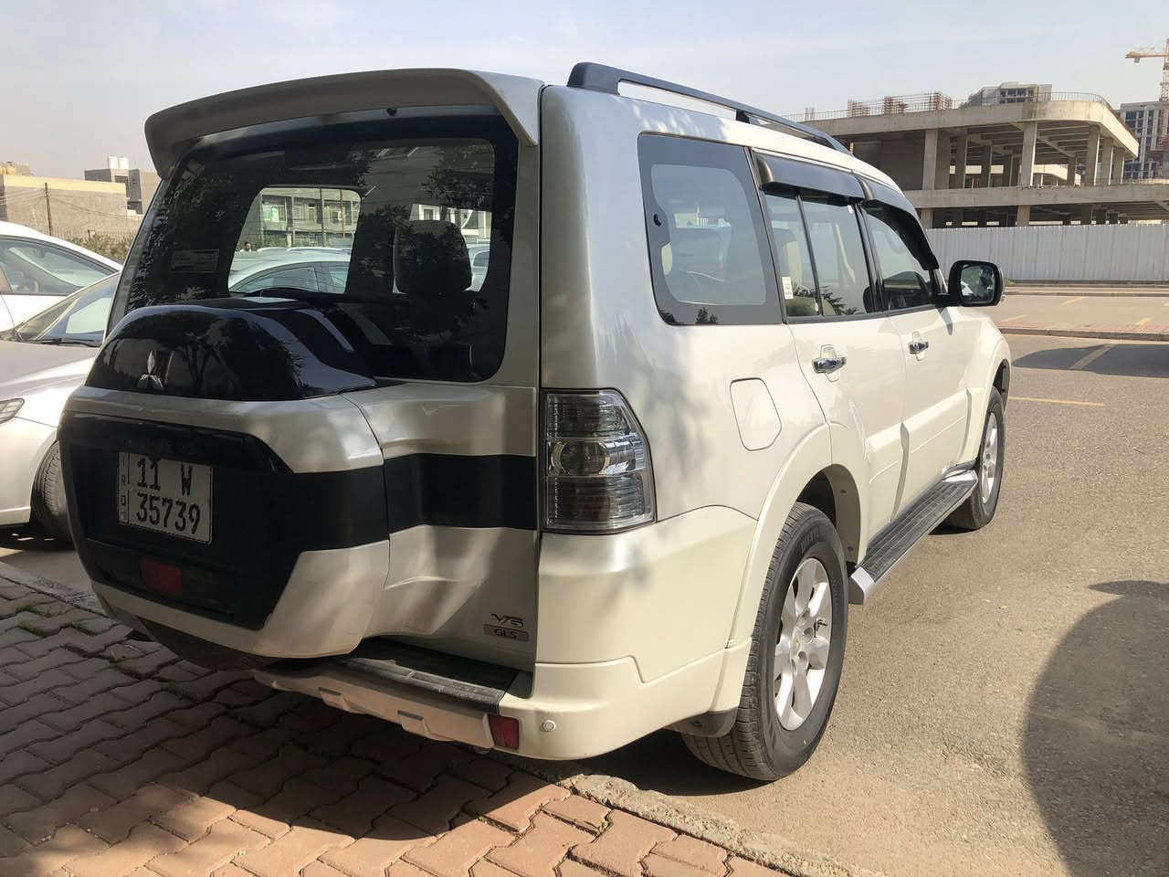 سلام عليكم
باجيرو 2015 رقم بغداد الدولي سنويه بسمي جديده وهزة جديد شرط تحويل ثاني يوم

        السعر 168 ورقه وبيها مجال معقول 

مواصفات 

محرك 3500 حبتور 6 سلندر V6 

حبتور 

ام دمام

فول مواصفات 

كشنات كهربائيّة 

اشاير بل مري 

تحكم ستيرن 

فتحه

مري شفط

فول مواصفات 

ماشيه 208 لف حقيقي  مكفولة  كير محرك شاصي ضربة كفالة عامه 

مكان السيارة بغداد حي العدل 

للاتصال ***********
