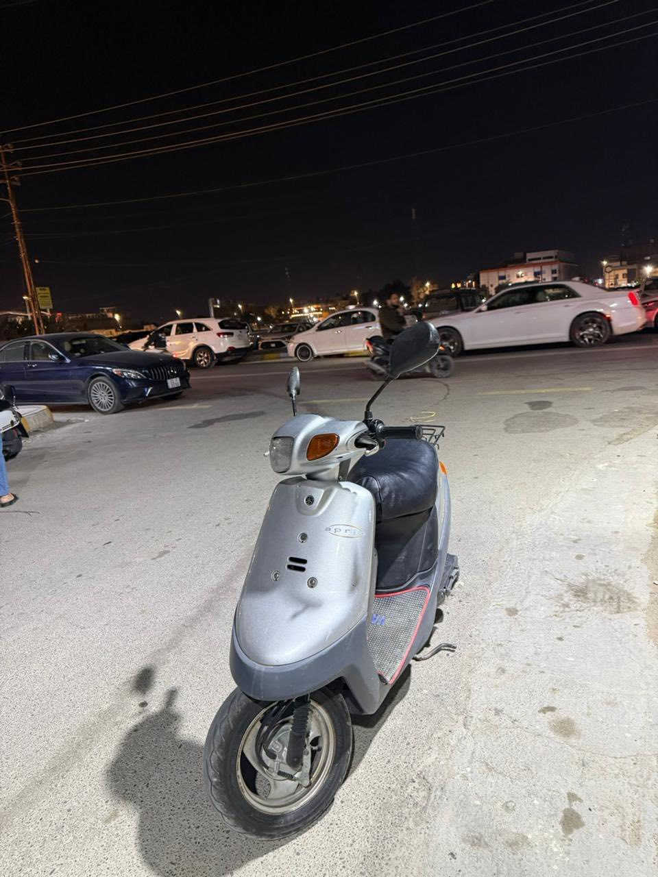 سلام عليكم دراجه ٦٠ بتره للبيع دراجه كامله مكمله بلاد ما مفتوح سلف هندر كلشي شغال عداد سرعه عداد بانزين لايت بك لايت هورن اشاير عنوان الناصريه مركز للتواصل ***********
