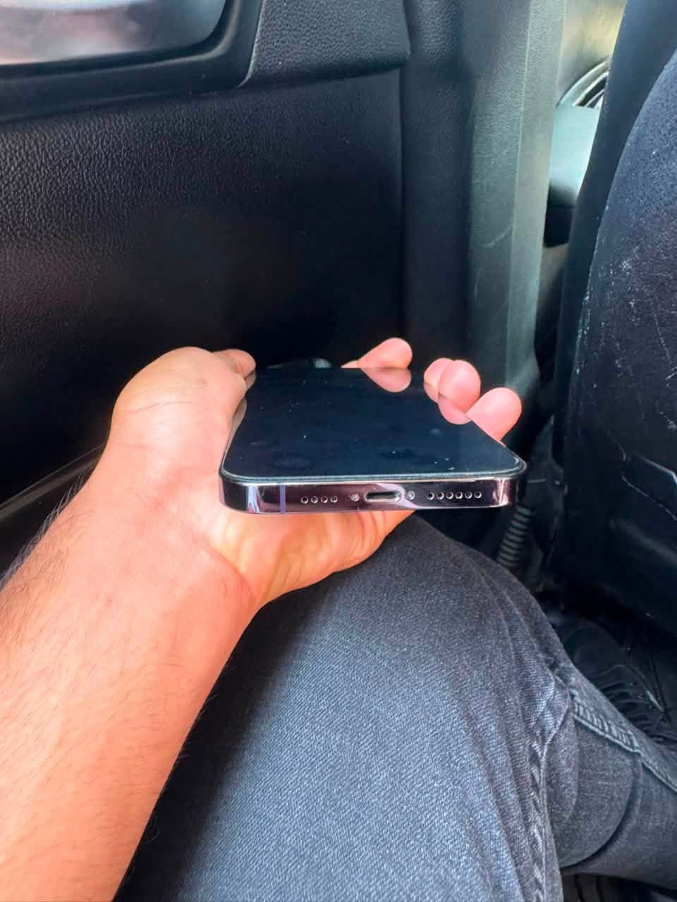 سلام عليكم
‏iPhone 14 Pro Max
لون بنفسجي
نموذج m 
عربي شرق اوسط 
بطاريه 86‎%‎
مبدل شاشه احسن نوعيه بلسوك لاتعليك ولا شي 

كامرات✅سماعات✅فيس ايدي✅ 
الجهاز كلشي شغال بي مبي اي نقص 
السعر 780 وبي مجال 
الي ميعجبه السعر لايعلق سكب للمنشور كلشي اكو بلسوك 
مكاني بغداد حي الاعلام 
*********** متواجد واتساب
