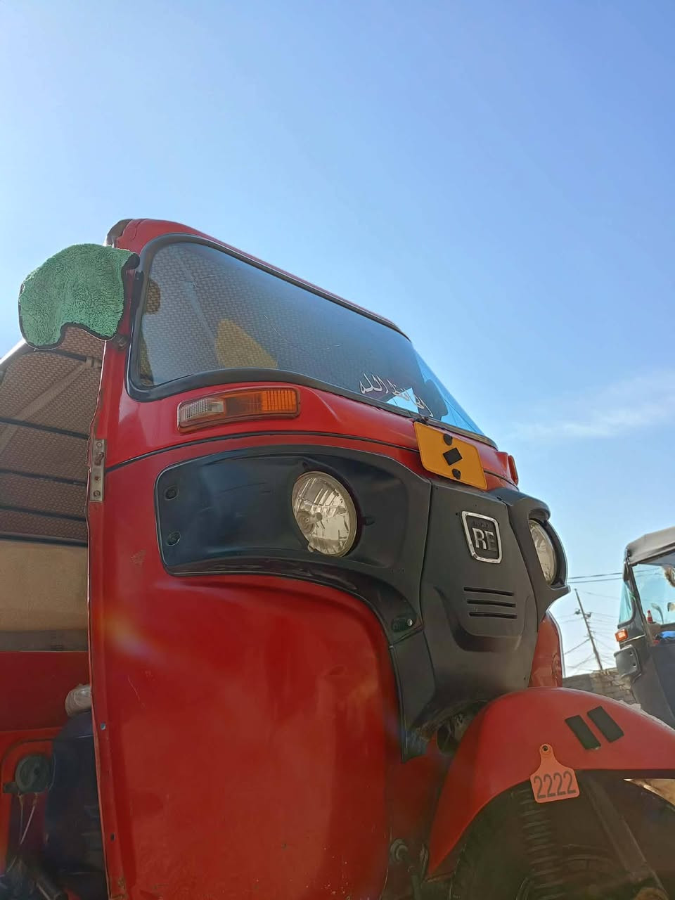 سلام عليكم تكتك للبيع 
مديل 19 طالعه بل 20 
اوراق اوراق مكاني سوق الشيوخ 
رقمي ***********
سعره 3500
