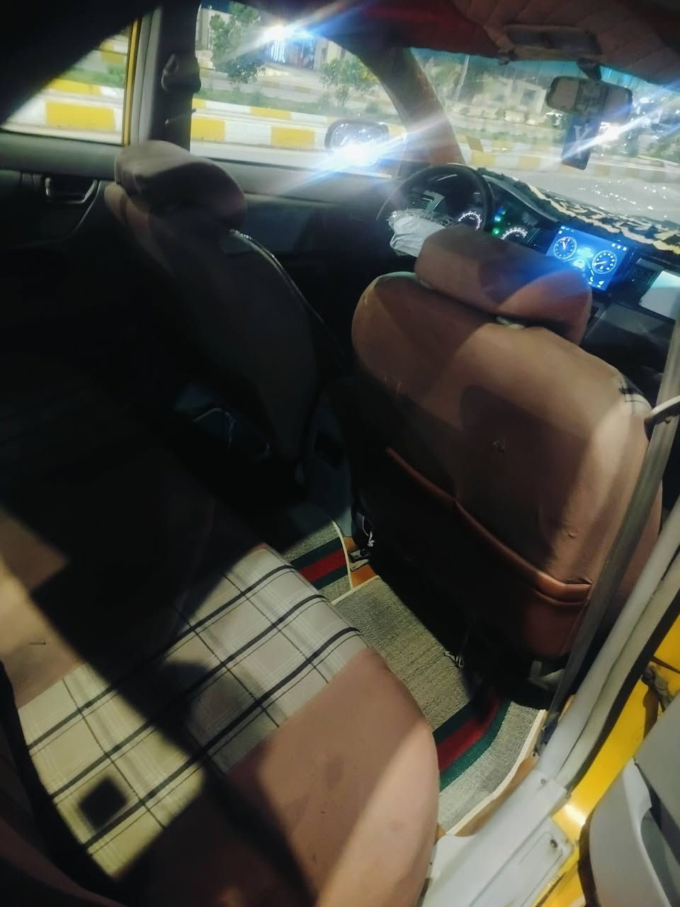 يالله سلام عليكم جلي موبل موديل 13 مكينه وكير كامري ابو جف اوتماتيك سعرها 25 عليها 600 ينزل من السعر يعني يصير سعرها 21 وبيها مجال  رقم بغداد تحويل شوكت ما يعجبك
شباب اقرا تفاصيل للاخير يلا تتصل 
مكينه وكير كفاله سياره ترايه كلش حلو تحوير بغداد يعني ما تحس نفسك صاعد سياره محوره سياره صاروخ ما شاء الله
حداديه جديده صار اسبوع من كملتها باور ومشط ماي يخبل
كهربائيات عامه شغاله شاشه سماعات مضخم جام اربعه كهربائي شغال
تبريد منظومه كامله بديها حلو مكفول من الضربه القويه ملكطه خياسته ومرشوش قواعد دبل ع بلاد كلش نضاف غرفته ع وضع الشركه كلش نضيفه
سياره جاهزه بوجهك لشارع وسعرها بسعر سايبه بيه تلحيضات بسيطه 
مكانه ناصريه مركز شراي اتصل وبخدمتك 
***********
