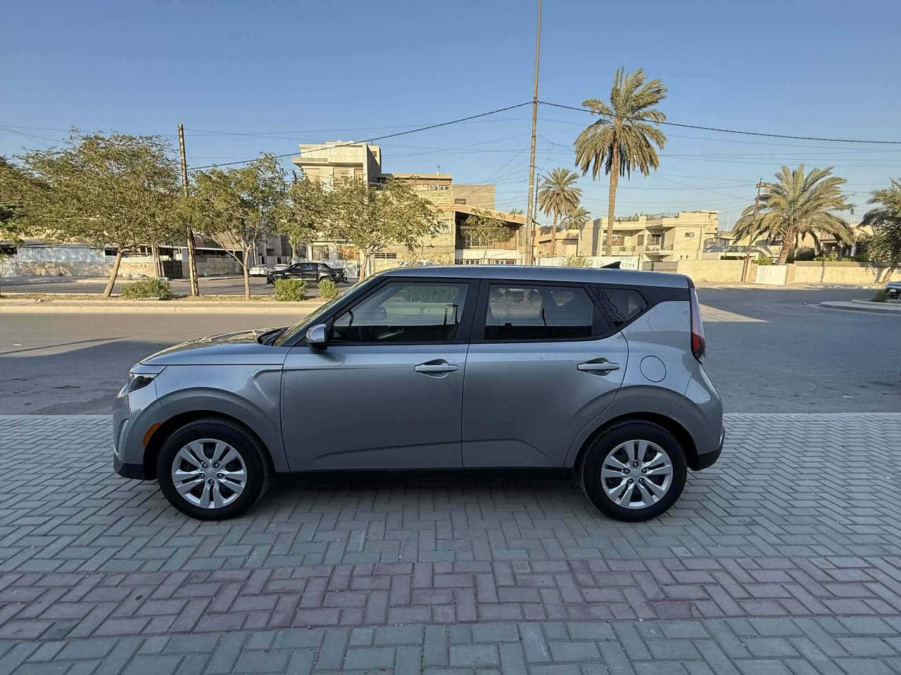 السلام عليكم صول وارد امريكي موديل 2025 الون سلفر مميز موصفات السياره نص فول شاشه دواره تحكم استيرن رادار امامي داخل السياره بيجي مميز مكينه 2000 دوش حادث السياره بسيط بدون صبغ بدون تبديل فقط بارد حافة البنيد +حافة الباب بارد باقي السياره مكفول السياره اليبر. واحد مثل موضح بل صور الحادث  ايرباك طاك ماشيه 10 الف زيرو بوضع الشركه نظافة السياره 100/100السياره جاهزه من كلشي مابيه نقص السياره دخول جديد منفيس بسمي بدون رقم السعر 146وبيه مجال مكان السياره بغداد حي الجهاد***********ابومصطفى
