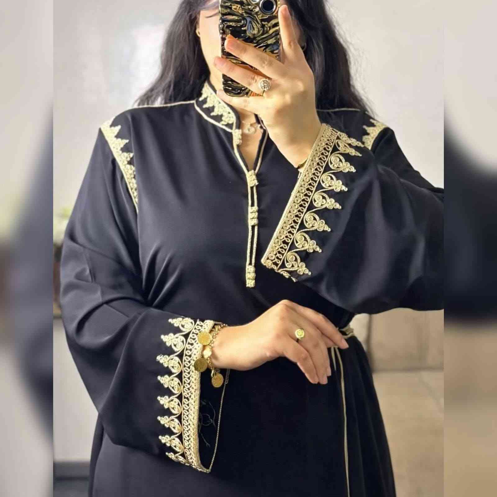 ⚡قفطان  فصالة طوب 🛎 أنيق للافراح و المناسبات 
⚡ثوب كريب ✨من النوع الممتاز رطب و طايح 
⚡مطروز بالرباطي بالحزام مجدول كما في صورة بجودة و إتقان 
⚡حزام مخدوم بلقيطان 💯 ✨✨
⚡متوفر بألوان رائعة ⚡⚡

⚡المقاسات ⬇️⬇️⬇️⬇️L XL  XXL  XXXL


**إذا كنت صاحب هذا الإعلان وتريد حذفه لأي سبب، رجاءا أرسل رسالة إلى الدعم الفني**