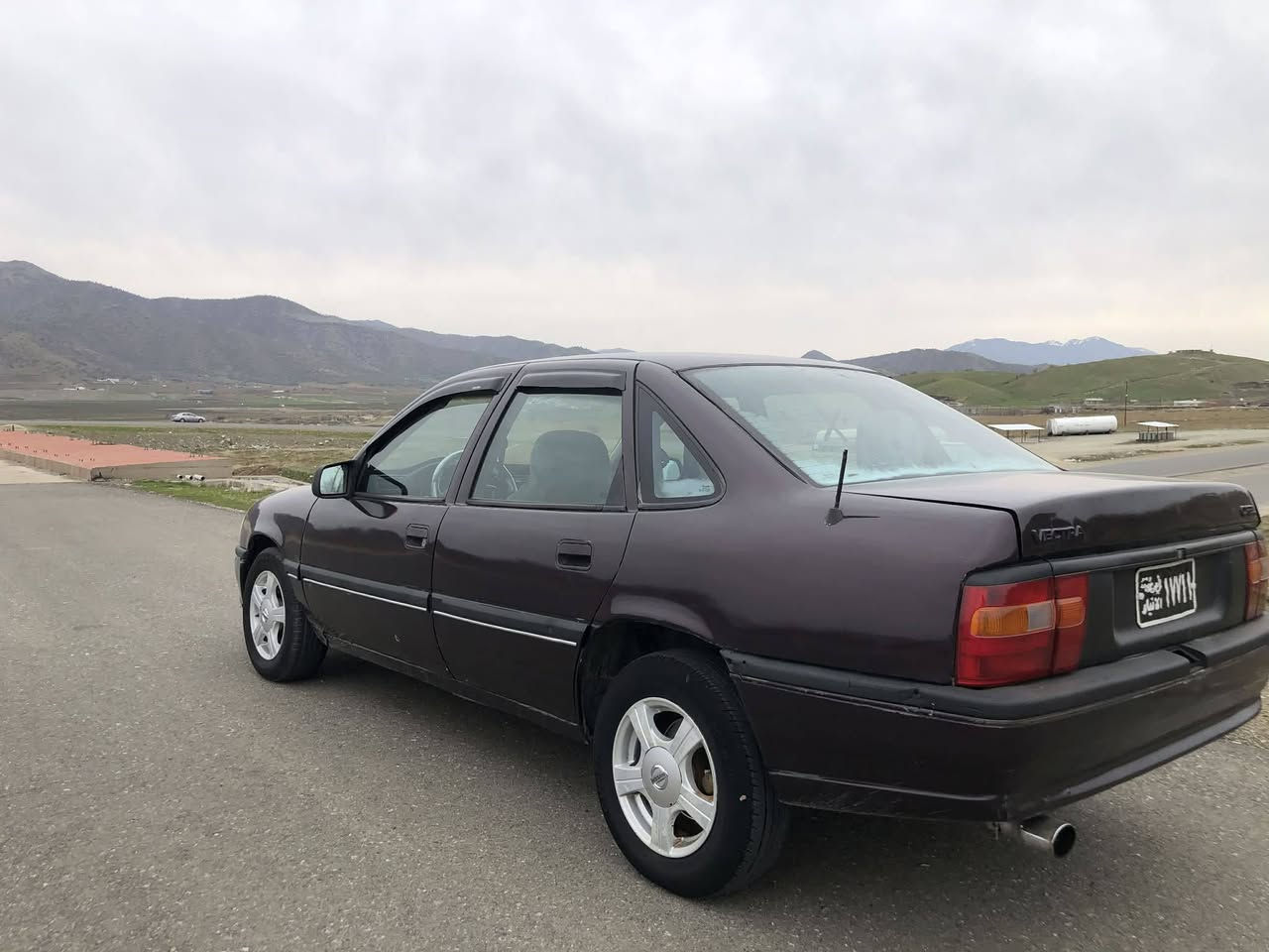 مؤدئل١٩٩٣کامل کراوە بە ٩٥مەکینە٢٠گئروو مەکینە بە شەرت دەعمی نیەتەقەو رەقەی نیە0774087230 ***********
