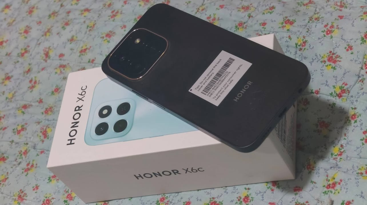 السلام عليكم عيني 
عندي موبايل honor x6c للبيع مستخدم مده اقل الاسبوعين نظافه 💯 
الشاشة: 6.61 إنش TFT LCD
الدقة: +HD (‏1604×720 بكسل)
معدل التحديث: 120Hz
المعالج: MediaTek Helio G81 Ultra ثماني النواة
معالج الرسوميات: Mali-G52 MC2
الذاكرة العشوائية: 6GB RAM
التخزين الداخلي: 256GB
دعم كارت الذاكرة: نعم، microSD (بدلاً من الشريحة الثانية) 
سعة البطارية: 5300mAh
الشحن السريع: 35 واط
السعر🟡200 مئتان الف 🟡قفل 🔒 مابي اي مجال سعره بالسوگ 250 وصاعد


**إذا كنت صاحب هذا الإعلان وتريد حذفه لأي سبب، رجاءا أرسل رسالة إلى الدعم الفني**