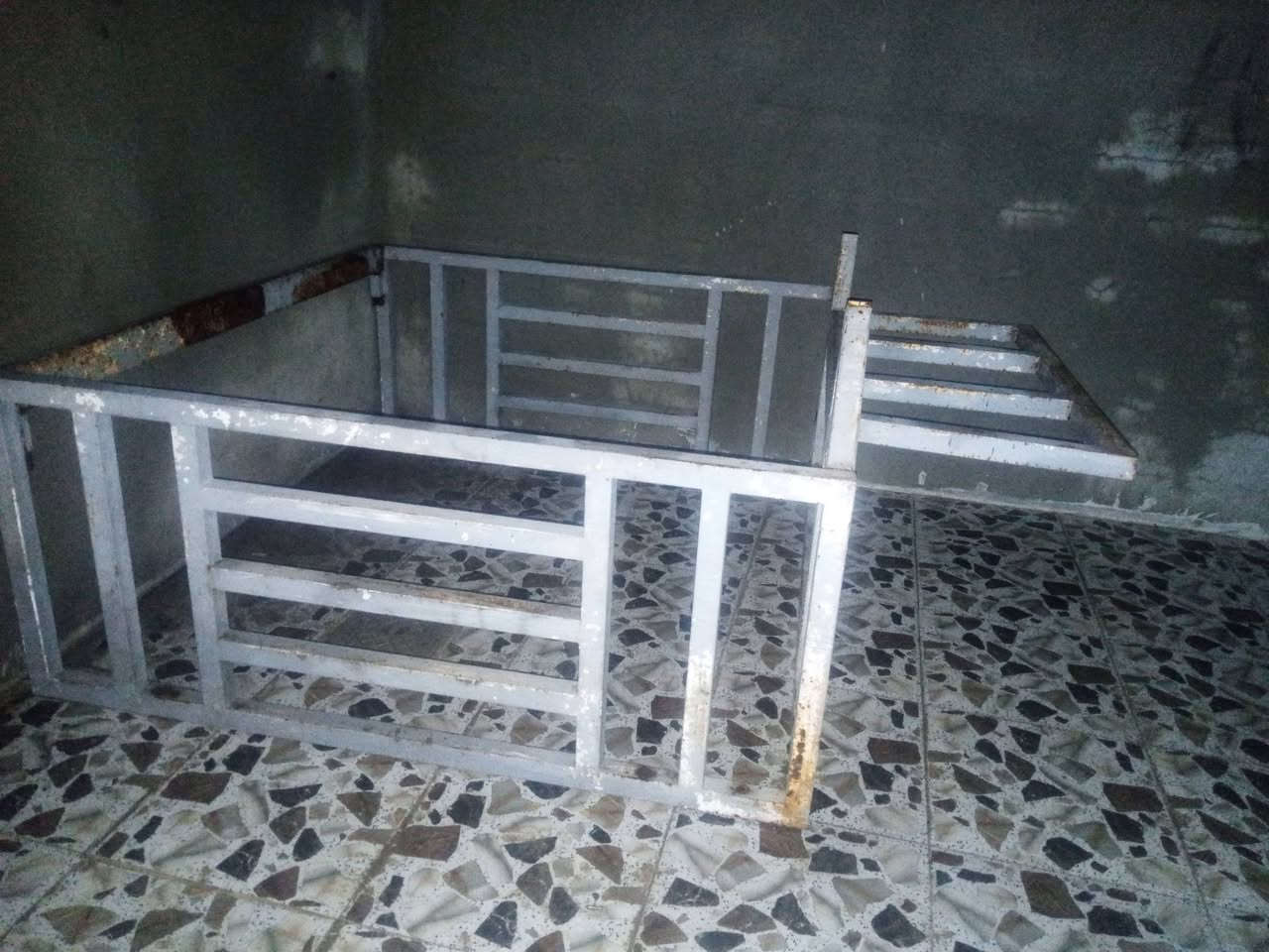 محجل للبيع 
مال بيكم نيسان دبل قماره نضيف 
سعره 90 بي مجال ***********
