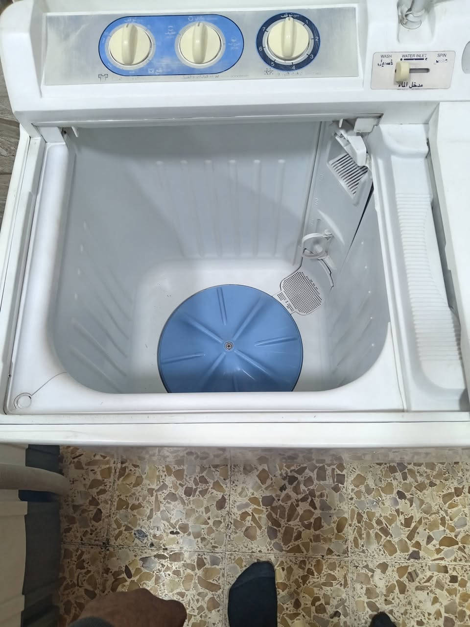 السلام عليكم غسالات للبيع حجم كبير ٢٥كيلو ب١٥٠ وحجم صغير هيتاشي ٩كيلو ب١٢٥ للاستفسار الاتصال على الرقم ***********
