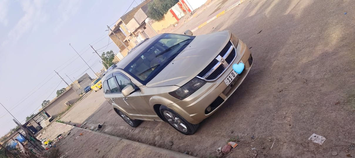 السلام عليكم للبيع دوج جورني 2010مكينه وكير كفاله حداديه امامي خلفي خير من الله كهربائيات جاهزه شاشه تاب ايباد تشغيل عن بعد بصمه باب وجنطه  بيها كم قطعه صبغ رقم بغداد انكليزي تحويل مباشر السعر 95 وبيها مجال مكاني الكوت واسط ***********
