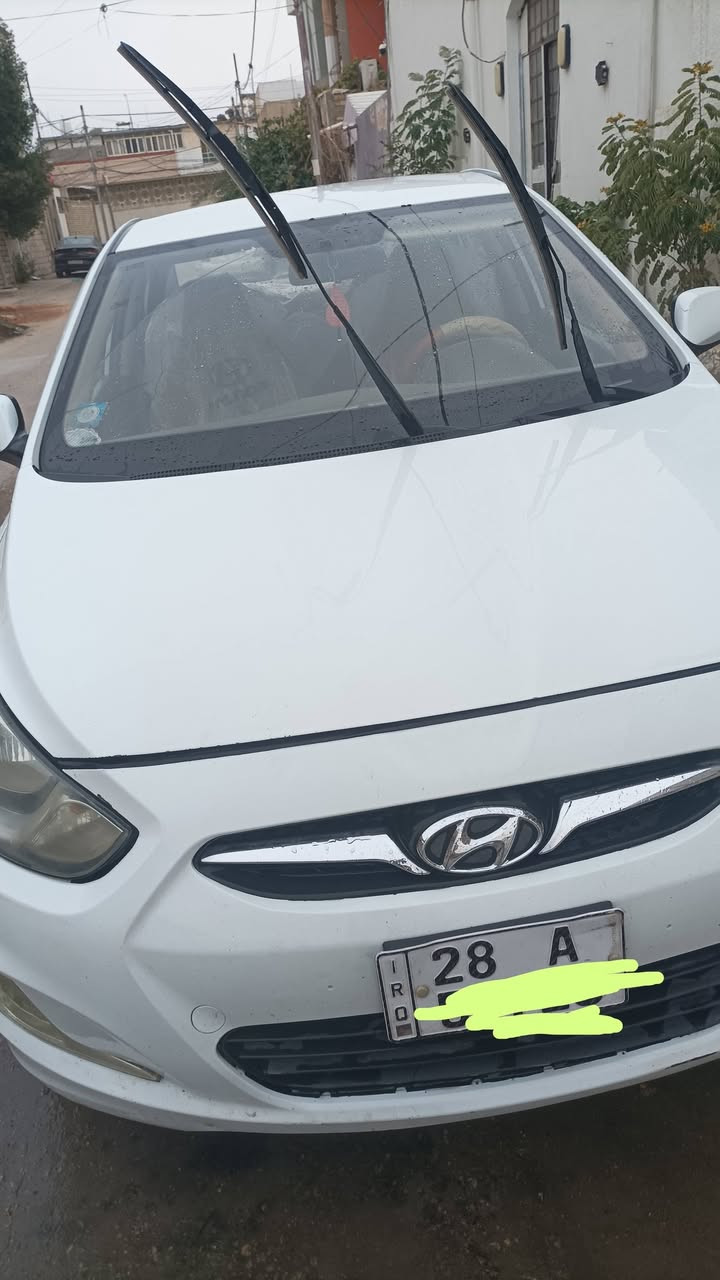 اكسنت موديل 15 نجف 1600 السيارة مابيه تبديل بيه صبغ قطعتين جامغ امامي بدون دواخل والبنيد اثر شخوط مكفول من الضربه و التبديل تجي وشوف حلوة بسمي جانيه صار عندي ثمن سنوات السعر 98 رقمي ***********
