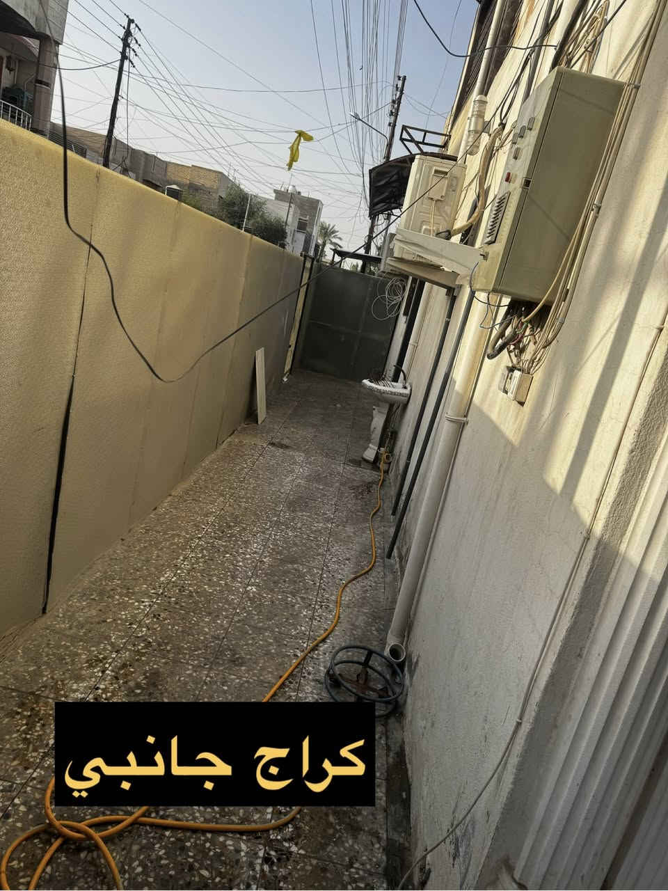 دار للايجار ((ركن)) 
الغزاليه شارع مدير الامن سايدين قاسم نافوره

كراج
جلسة خارجية 
طابق الارضي
مطبخ مفتوح على الهول 
حمام
صاله مدخلين
طابق الاول 
غرفه نوم رئيسيه 
غرفه نوم مع حمام
طابق الثاني مخزن سندويش 
مع السطح
الدار يحتوي
مطبخ كاونتر تركي مع طباخ وفرن ومرشحه
وسبلت كاسيت انفيرتر يشتغل ع مولد
منظومه انترنيت منظومة كامرات
سخان مع ماطور ماء 
مراوح سقفيه
ديكور tv في الصاله وفي الهول
الدار كله ديكور 
للتفاصيل الاتصال
***********
