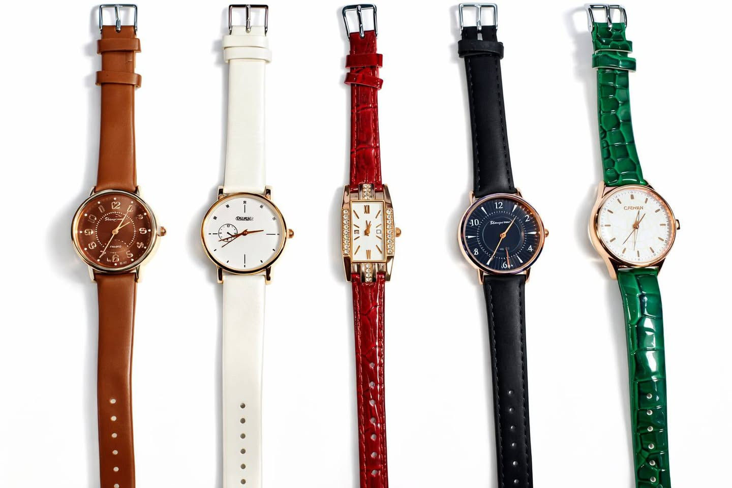 بسم الله
عرض خاص 
ساعة رجالي ونسائي سير جلد
السعر 6 آلاف مع نضاره شمسية 
وإذا ساعتين ١١ ألف مع نضارتين
وإذا ساعه واحده 5 آلاف وإذا ساعتين 9الاف . 
وربي يرزق الجميع  . توصيل سامراء مجانا. باقي المحافظات 5 آلاف. ***********
