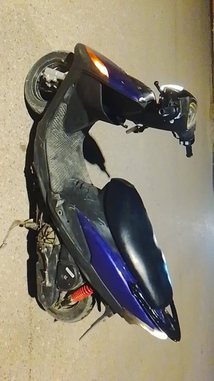 سلام عليكم دراجه للبيع ماكس عدله ماكينه خير من الله ماكينه 55 شاط شلعه معدل شلعهه كامله ناقصها شخاطه مكانها ديالى تحرير الجاهزه السعر 450 وبيها مجال رقم الهاتف ***********
