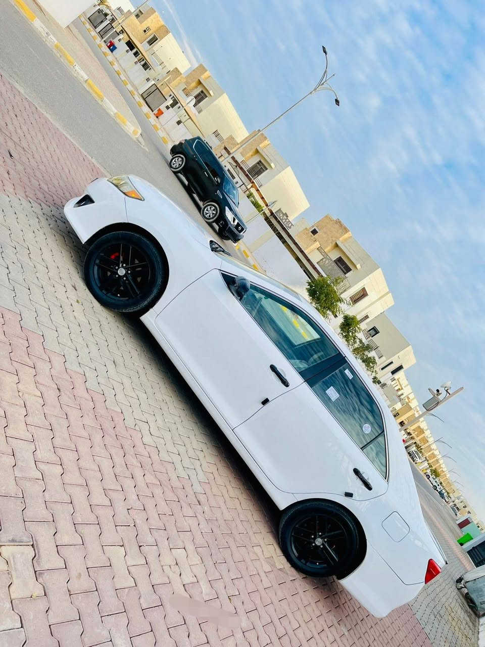 السلام عليكم…
للبيع بسعر مناسب جدا 116$ اعتذر عن الاقساط والوعده
تيوتا كامري خليجي (GL( 2014 لون ابيض (ثلجي) رقم اربيل انكليزي(22) سنوية جديدة وهزة جديدة شرط التحويل…
سيارة بيها رش صبغ خليجي  بدون دواخل بدون ايرباك….
سيارة جاهزة بدون اي نقص…
محرك 2500/4 سلندر …. السياره ماشيه 240 KM…
شرط محرك وكير وصدر وكهربائيات وتبريد وتدفئة وتخم تاير سيارة جاهزة من كلشي….
مواصفات نص فول معروفه مواصفاتها مايحتاج اذكرها…
العنوان/ صلاح الدين/ تكريت…
السعر 116$ اعتذر عن الاقساط والوعده…
للاستفسار
***********
