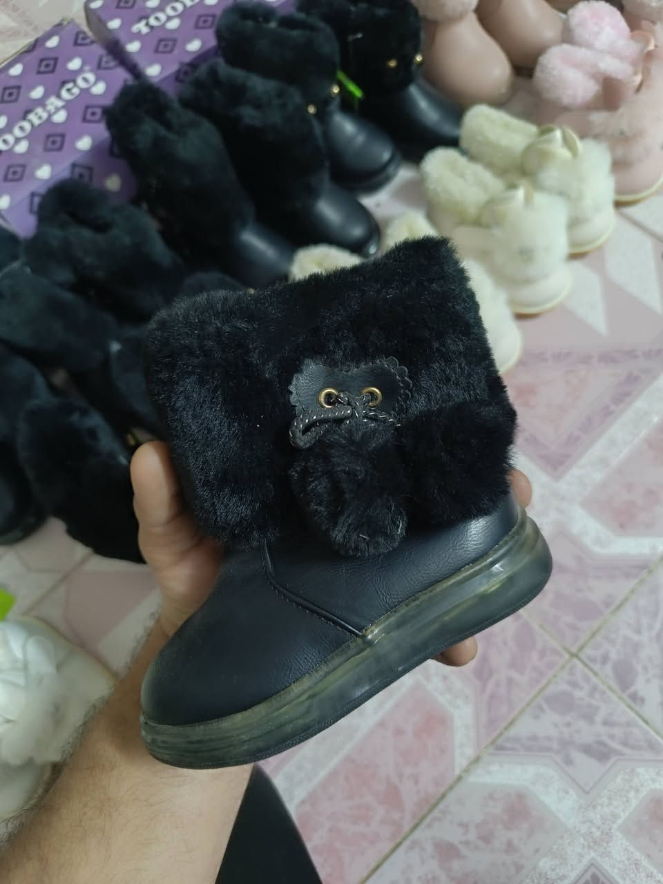 تصفية محل بوتات للبيع 
***********
