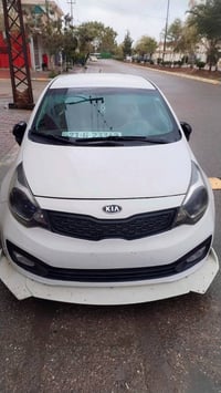 ٢٠١٣ • مكينة ١.٦ • شاشة تيسلا