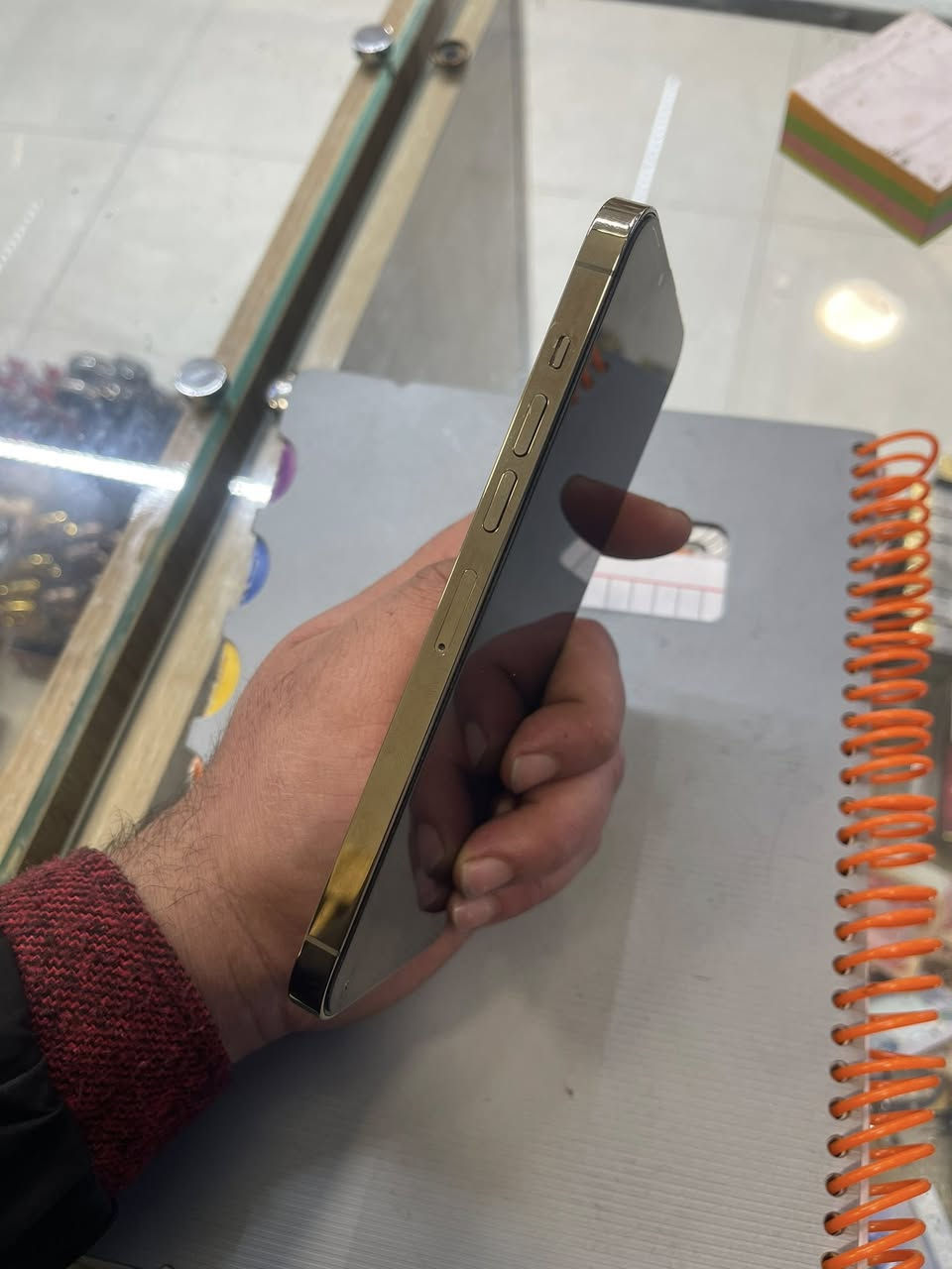 السلام عليكم ايفون 13 برو ماكس وتر بروف جهاز ما مفتوح بطاريه 92 ذاكره 256  السعر 750
***********
