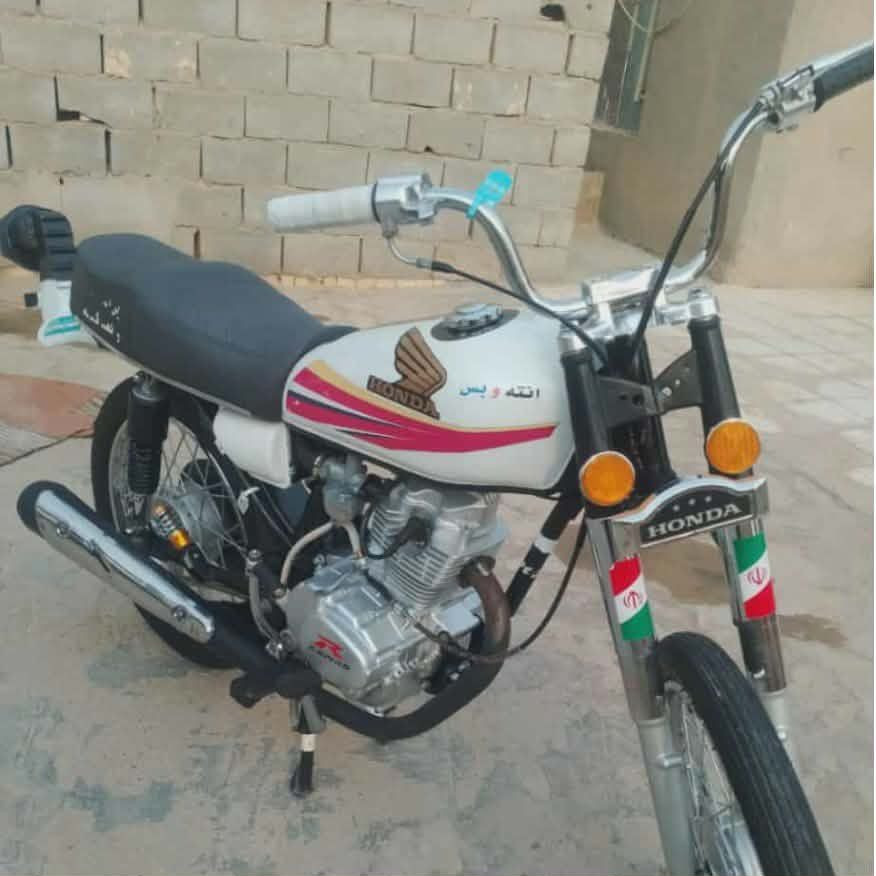 دراجه لبيع بدون مكفوله بكلشي سعر 650 وبيها مجال حك جيه شراي ينتصل مكلف بنشر لحد يجي خاص ***********
