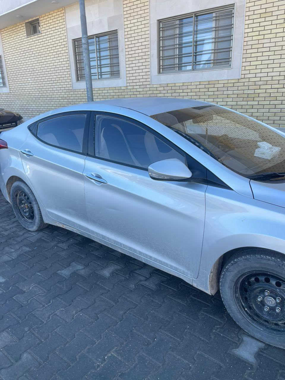 السلام عليكم النترا 2014 شكل ال15 رقم نجف انكليزي مكينة 1600 السيارة بس جارده مابيها لا ضربه ولا صبغ مكينة كير حداديه ع فحص /سنوية بسمي
مكان السيارة نجف
للاستفسار 
***********
