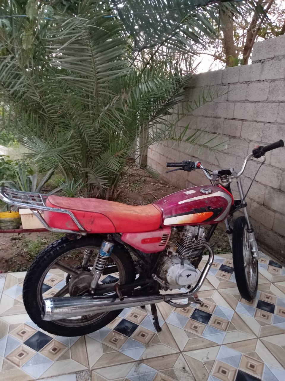 سلام عليكم دراجه للبيع
المكان ديالئ دلي عباس  200او بي مجال 
***********
