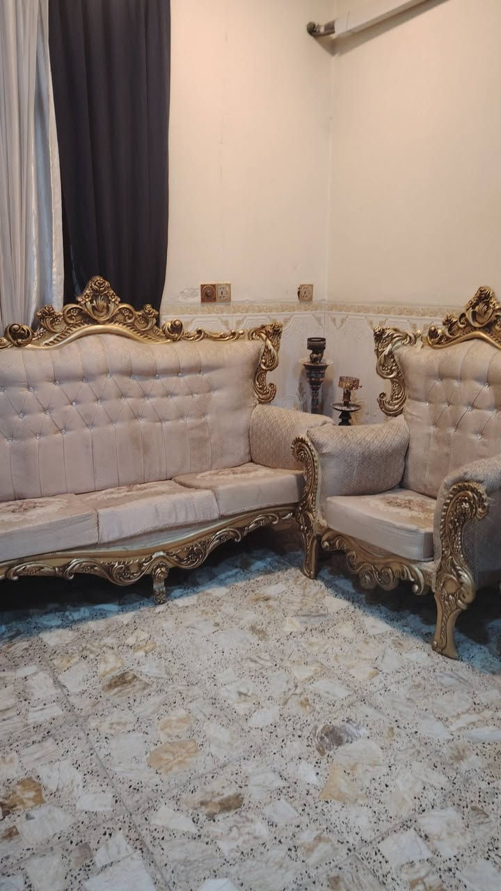 ثلاجه 22 قدم نضيفه جدا السعر 200 تخم 10 مقاعد مع 3 طبلات السعر 350 الشراي خاص يوجد توصيل


**إذا كنت صاحب هذا الإعلان وتريد حذفه لأي سبب، رجاءا أرسل رسالة إلى الدعم الفني**