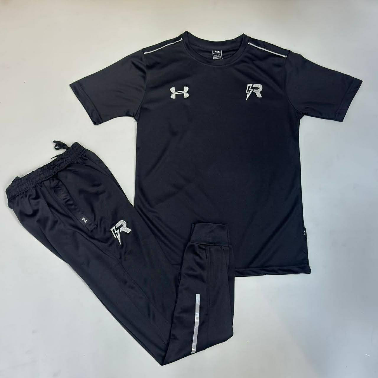 تراك ستن خامه اصليه صيفي 

قياسات كامله 

والسعر 15 
متوفر خدمة توصيل 🚕


**إذا كنت صاحب هذا الإعلان وتريد حذفه لأي سبب، رجاءا أرسل رسالة إلى الدعم الفني**