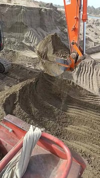 شغل حدائق • توريد تراب • تراب درجه اولى