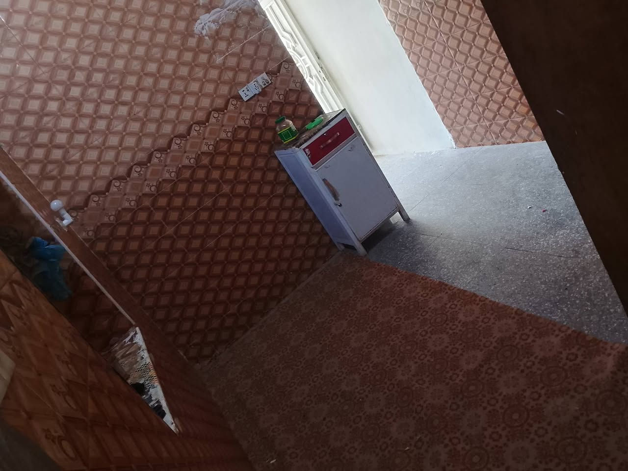 (بسم الله الرحمن الرحيم).... : دار للبيع حي نهاوند الثانيه
قرب الصيانه اول فرع بشارع المدارس  
السعر ١١٥ وقابل للتفاوض


**إذا كنت صاحب هذا الإعلان وتريد حذفه لأي سبب، رجاءا أرسل رسالة إلى الدعم الفني**