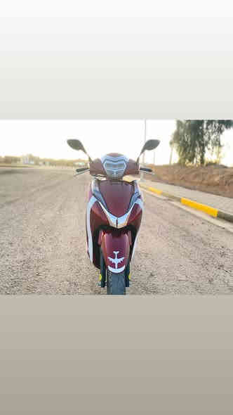 ليدي2022 
سعه المحرك 125 سي سي مبرد بالهواء 
اصدر خاص ENANCED SMART POWER 
 ناقل حركة أتوماتيكي 
نظام حقن وقود PGM-FI نوزل 
نظام تبريد بالراديتر 
ويلكاب اسود طافي
نضام بريك (ABS) 
تحتووني على جكمجه مع  منفذ شحن 
حساس ازدحام 
تحتوي عل مريات(Tmmp)
نوع الإضاءة لد بالكامل 
تحتوي على لونين احمر مع سلفر  
نضافه 100٪؜ 
مختصر الدراجه نضيفه وجديده 
ما صار الها كم يوم من نزلت  
لاستفسار  
***********
***********
