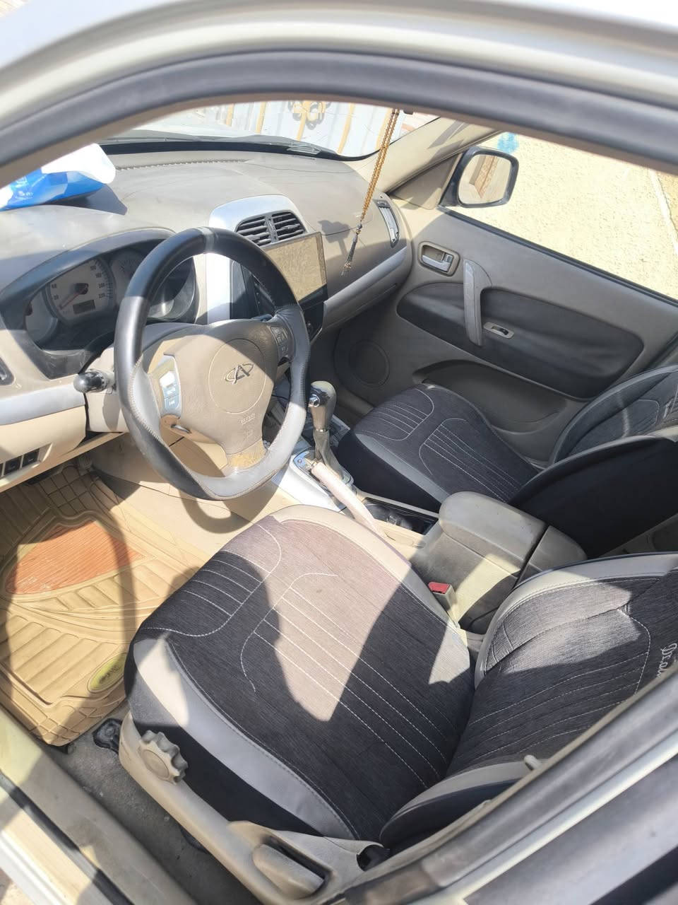 السلام عليكم
تيكو موديل 2012
ماشية 120
رقم بغداد الماني
محرك وكير مكفول 
هاي نظافتها كدام عينك 
قفل ب50$
تشتري خابرني على هذا الرقم ***********
