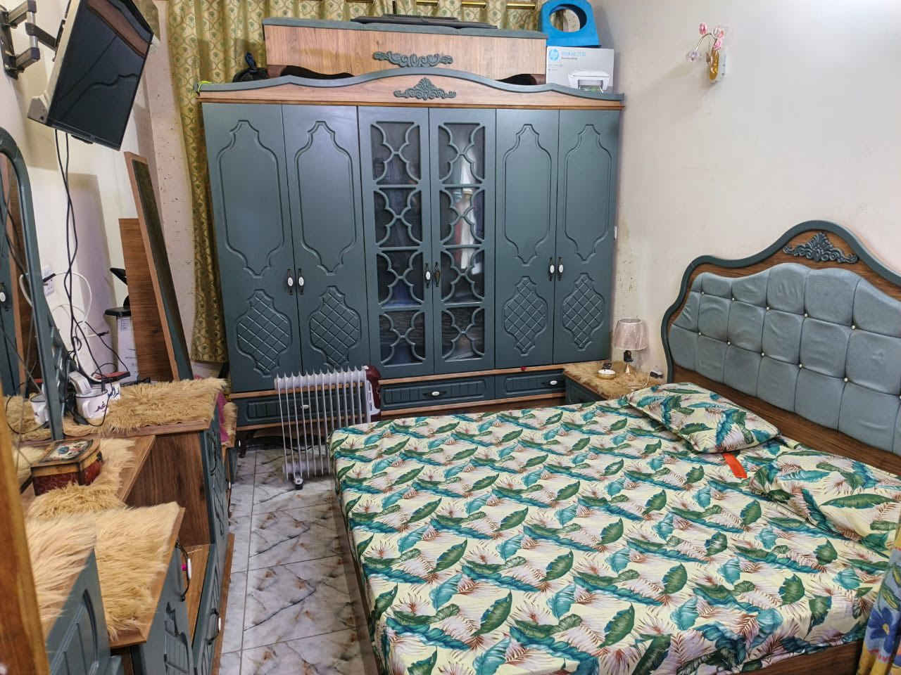 سلام عليكم بيت مساحه ٥٠متر طابقين سعره مناسب اب ٦٢ وبي مجال ٣ غرف نوم ٣ طوابق بدايت قريت صبر التصال ***********@
