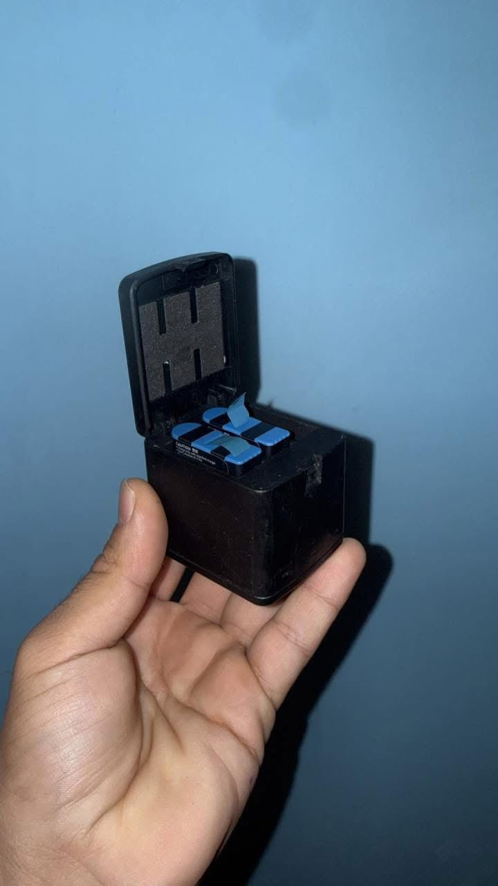 ب20
شاحنه بطاريات و بطاريتين


**إذا كنت صاحب هذا الإعلان وتريد حذفه لأي سبب، رجاءا أرسل رسالة إلى الدعم الفني**