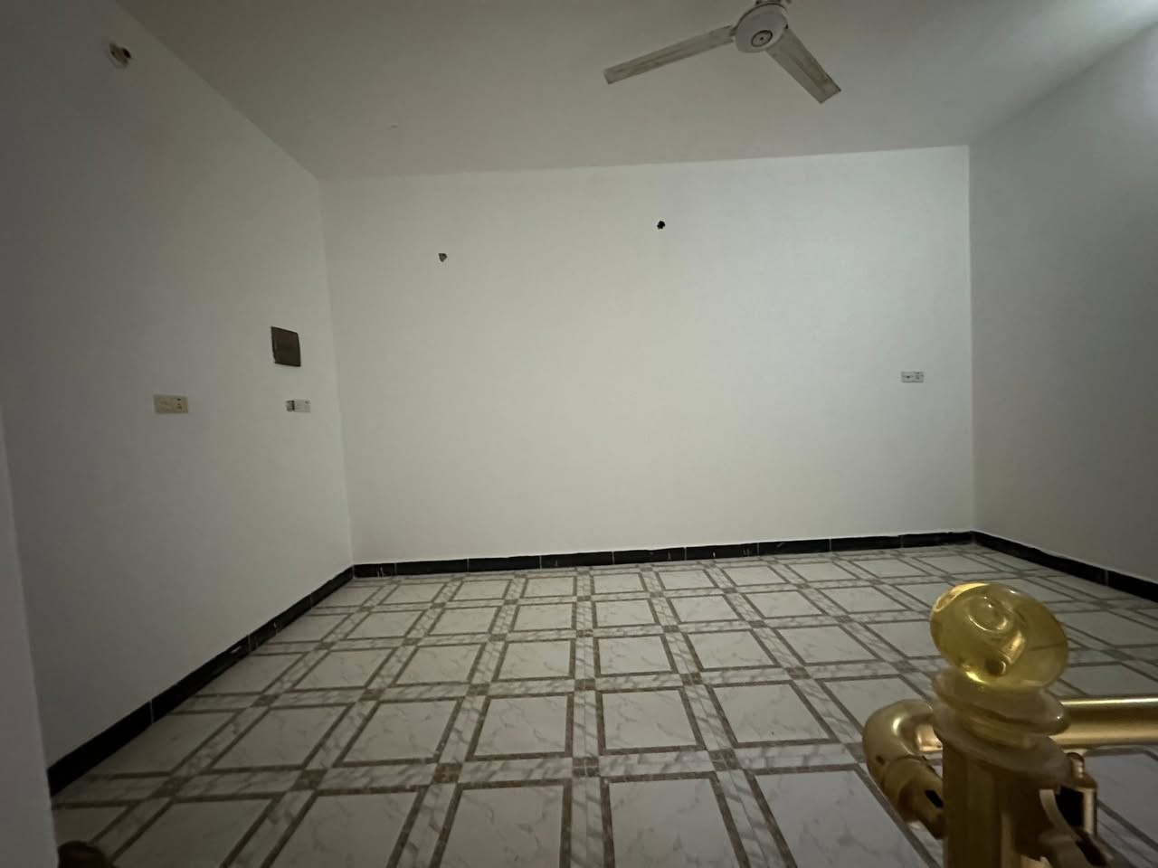 دار سكن طابو صرف  🏡

📍 حي الأمين الأولى –

📐 المساحة: 125 م²
🏗 البناء: حديث – كونكريت
🏠 طابقين

تفاصيل الطابق الأول:
• غرفة 
• صالة
• استقبال
• مطبخ
• حمامات 🛁 منور
طارمة 
الطابق الثاني:
• غرفة نوم
حمام 
• صالة
سطح 
السعر 145
📞 للاستفسار: ***********
🏢 مكتب الدناني للعقار
