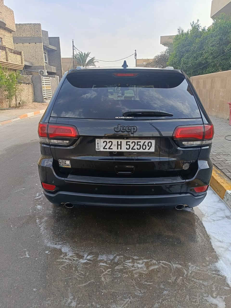 السلام عليكم  للبيع 
جيب شيروكي 2014 لمتد كلين فول مواصفات 
بدون صبغ وبدون بارد أو تبديل 
فتحه بانراما 
جنطه كهرباء 
مري قلاب مع R
شاشه كبيره 
كامرا خلفيه 
تحكم استيرن جهتين 
شفتات بالستيرن 
حساس خلفي مانع تصادم 
كشنات اثنين كهرباء 
كشنات اماميه تبريد وتدفئه 
كشنات جلد اسود 
داخل اسود فحم 
دوسات كهرباء 
لايت زنون عدسات مع عين الشيطان سعره 500$
سياره كامله تخم تاير صدر امامي خلفي 
السعر 220$
رقم اربيل بسمي 
*********** بيه واتساب
