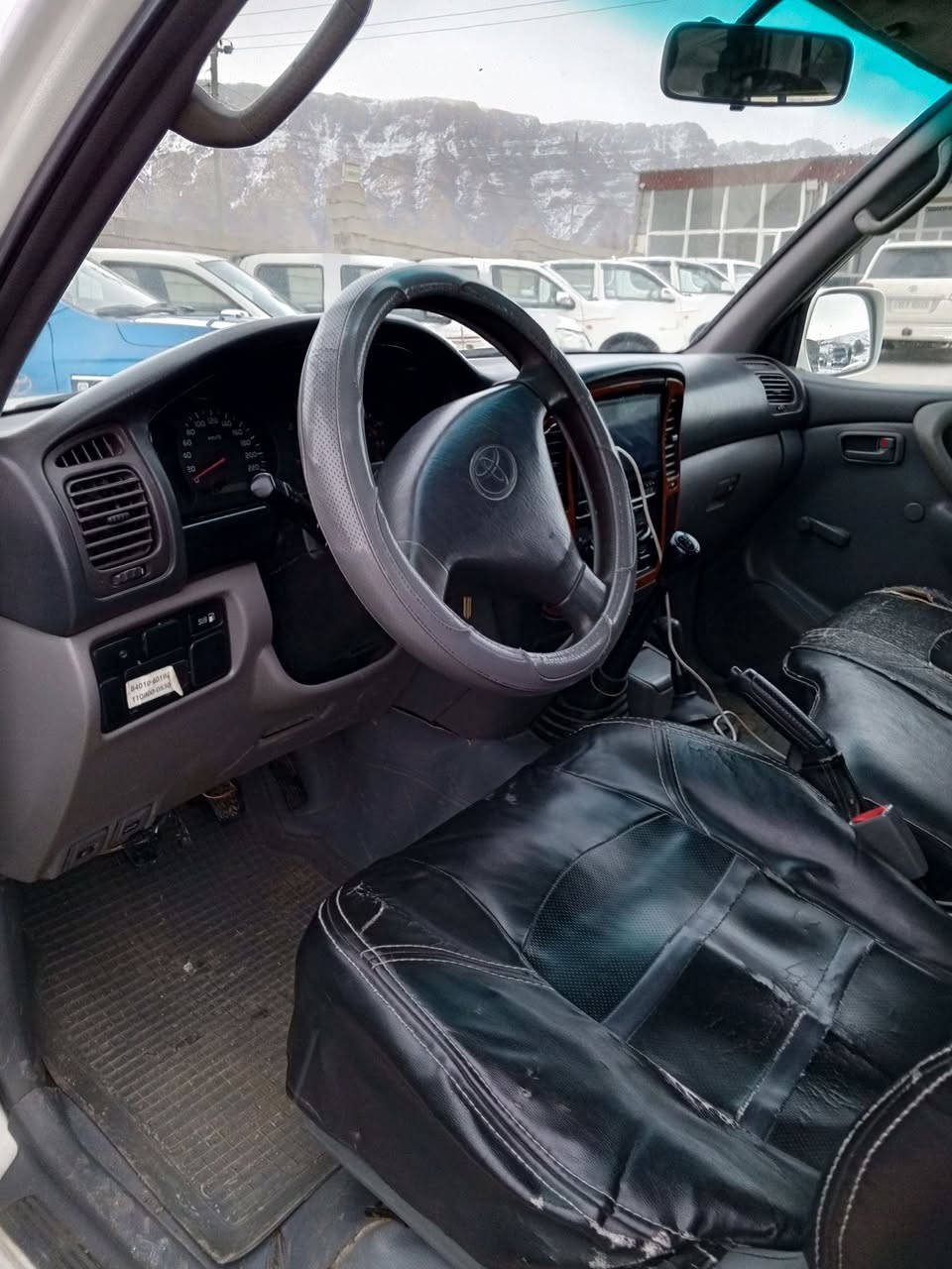 مونيكا فول عادي موديل 2000يةك بست سبوخي هةية بي ناو گرتن رةقةمو سةنةوي نوية سيارةكة لوك لوكة جرپةي تيدلدا نيةگيرو مةكينةو ئةگسل بةشةرت سعر115معامةلة
***********
***********
