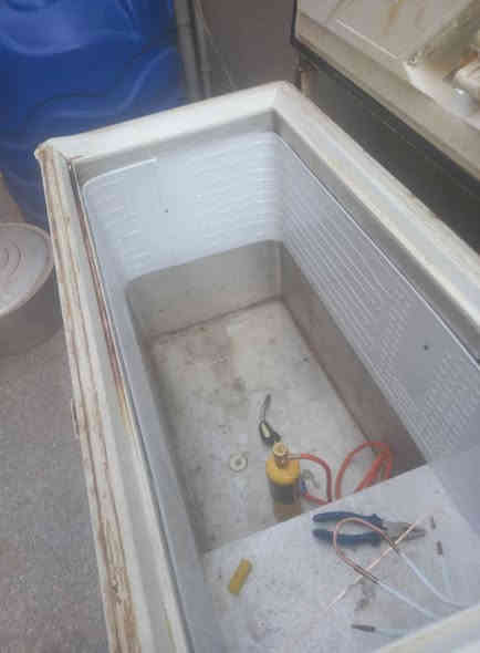 شعندك عطل ثلاجة مجمدة سبلت مكيف براد محل بانسب الاسعار نجيك للبيت ولتعب نفسك وتتحمل كراوي ورشة وسام اليساري لصيانة كافة الثلاجات والمجمدات وبرادات المحلات والسبالت للاتستفسار اتصل ***********. ***********
