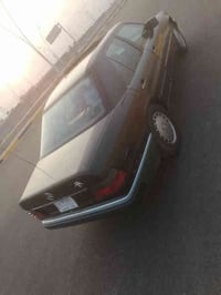 اخوان عندي مارسدس للبيع موديل 88 سياره حلوه ونضيفه بلاديه وسياره مال ج...