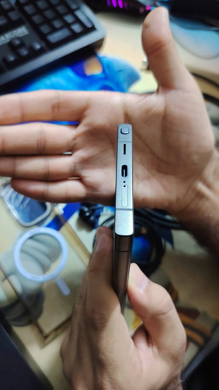 جهاز 24 الترا
512GB
لون اسود
كارتونة مطابقة

الجهاز + الشاحن 45 واط والكيبل الاصلي + سماعة الاذن من akg الاصلية

مليون و100
وبي مجال بسيط مكاني بغداد الزعفرانية

واتساب
***********

