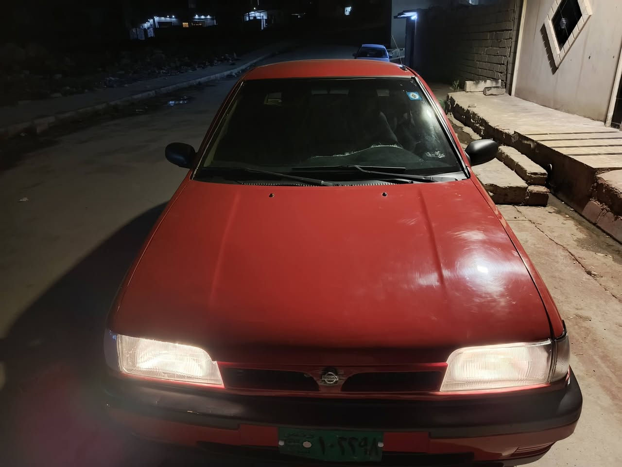 السلام عليكم
نيسان صني ياباني موديل ١٩٩١ سيارة بيها صباغ جمليه هزه جديده وسنويه خضراء ومرسمه وصاحبه الشرعي موجود وشرط التحويل وسيارة جهازه دوشمه كلها شرط كهربيه كلها شرطوكابون بنزين بيها محرك كير عادي كلها شرط السعر ٢٦ ورقه وبيها مجال قليل مكان السيارة موصل الأيسر
***********
***********
