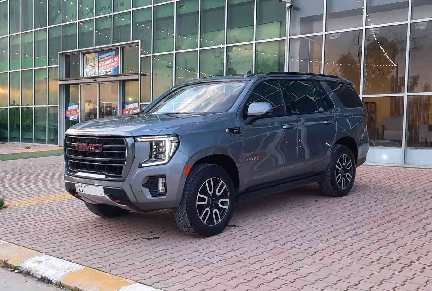 GMC YUKON AT4 
2021 
مواسەفات خلیجی 
لۆک لۆکە ٦٠ هەزار کم رۆشتوە یەک دەسە سەیرەکە بەناوی خۆمەوەیە 
بێ بۆیاخە  
هەموگیانی لۆکە سەیارەی ماڵە 
نرخی ٤٨٥ گەڵاو مامەڵەیەکی زۆر کەم 
ژ.م . *********** السليمانية, العراق

