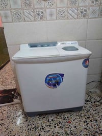 غسالة كاش نظيفه جدا شغاله كله اي عطل مابيه ٠٧٧٠٢٨٢٨٩٢٨