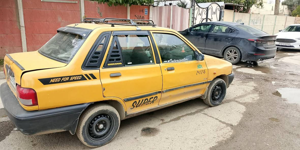 السلام عليكم
سايبه رقم بغداد دولي 2012محرك مازدة كير محرك شرط 
طخم جديد تايات جدد غرامات صفر هيئه صفر سنويه 2030 شرط التحويل والوكاله. 23وبيها مجال قليل      ***********
