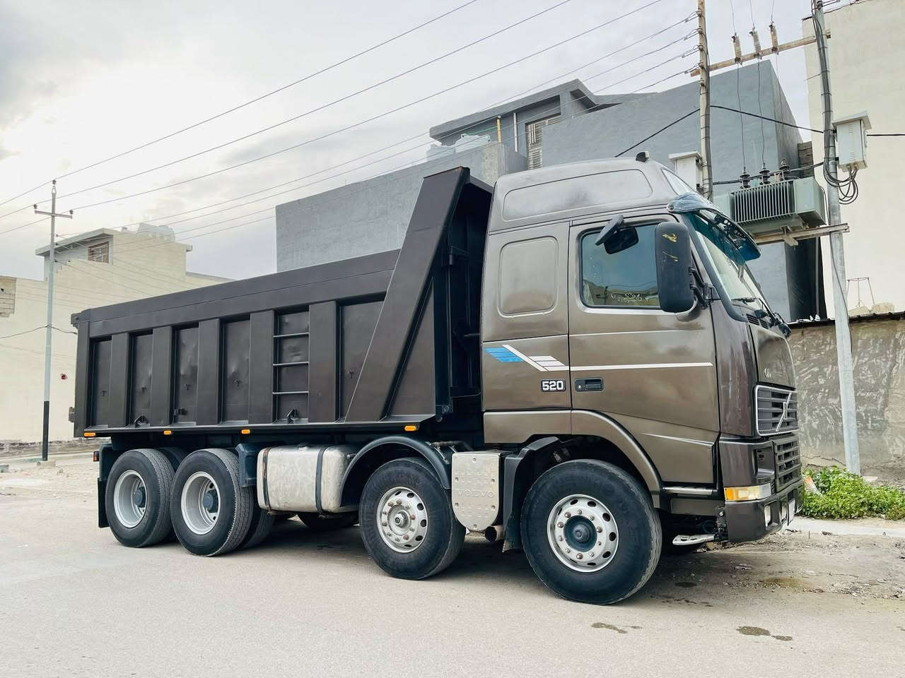 سياره للبيع موديل 2000
حجم،520 /F16
بم ونوزل سكليتر كهربائي وبم كهربائي
مربوطه بسنويه قاطره ومقطوره
مكفوله كفاله عامه
السعر ب 3  دفاتر وبيها مجال قليل 
للا استفسار
***********
