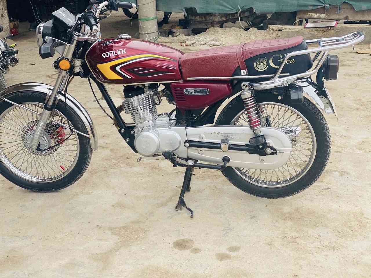 سلام عليكم دراجات للبيع وحده تايكر موديل 25 مكفوله كهربائيات كله شغاله بس الشاشه طافيه اوراق بغداد 5السعر 650 وبيه مجال والثانيه سافان موديل 22 مكفوله كهربائيات كله شغاله ب 600 وبيه مجال المكان واسط العزيزيه الاستفسار *********** ارجا ارجا الموشراي لا يعلق
