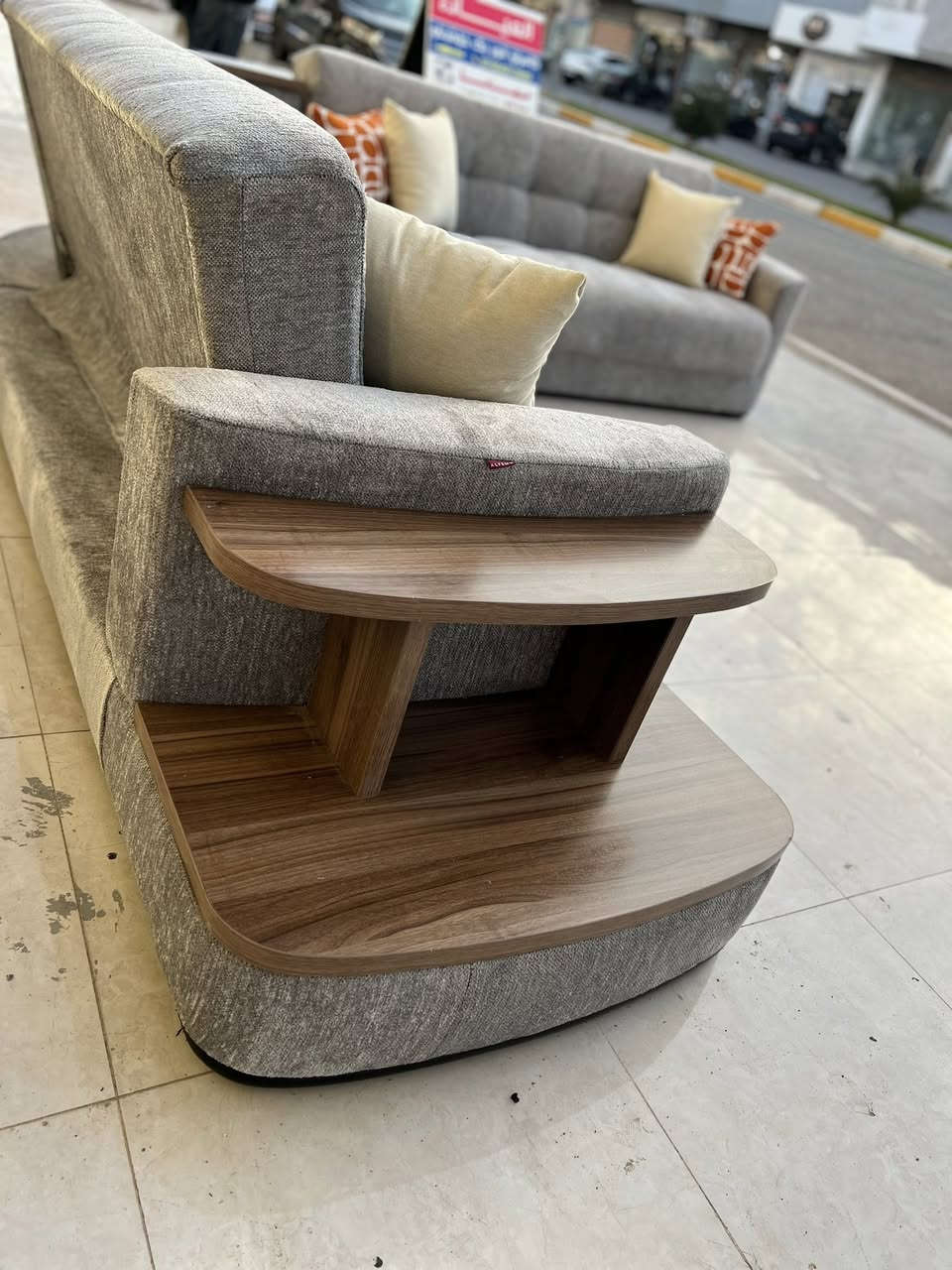 كورنر تركي مودرن New 🇹🇷
ماركة  ( ALFEMO الفيمو) 
قياس 330في320
 والجلوس سبرنك و مريح وسوفت 
السعر 575$    
للاستفسار واتساب ***********
