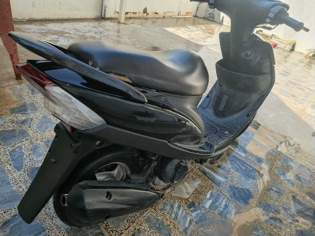 دراجة البيع كامله بدون نوقص سعر خاص *********** وتساب فقط
