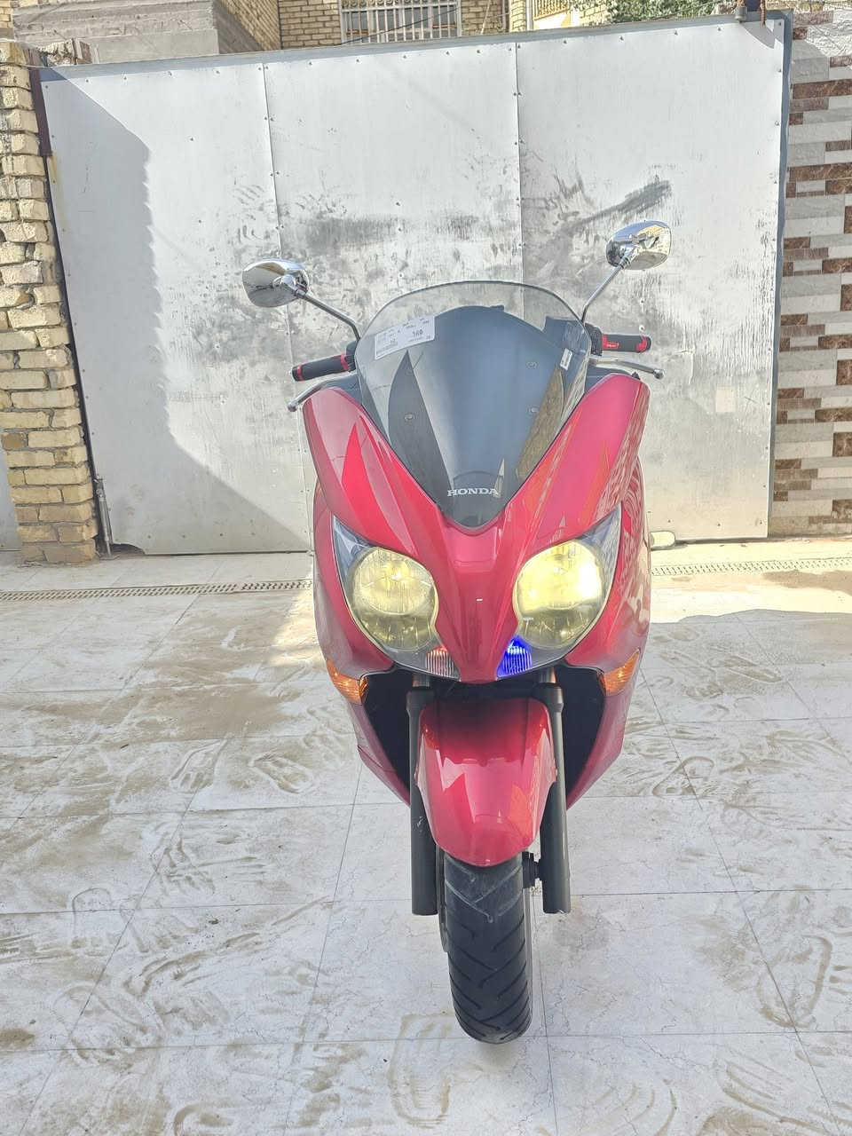 فورزه 010 S7 اربع تحويلات نضافه فول حساسات گير محرك مكفول بيها شخطات بل كفر قليله ماشيه 48الف السعر 17 وبيها مجال مكاني الديوانيه *********** للاستفسار
