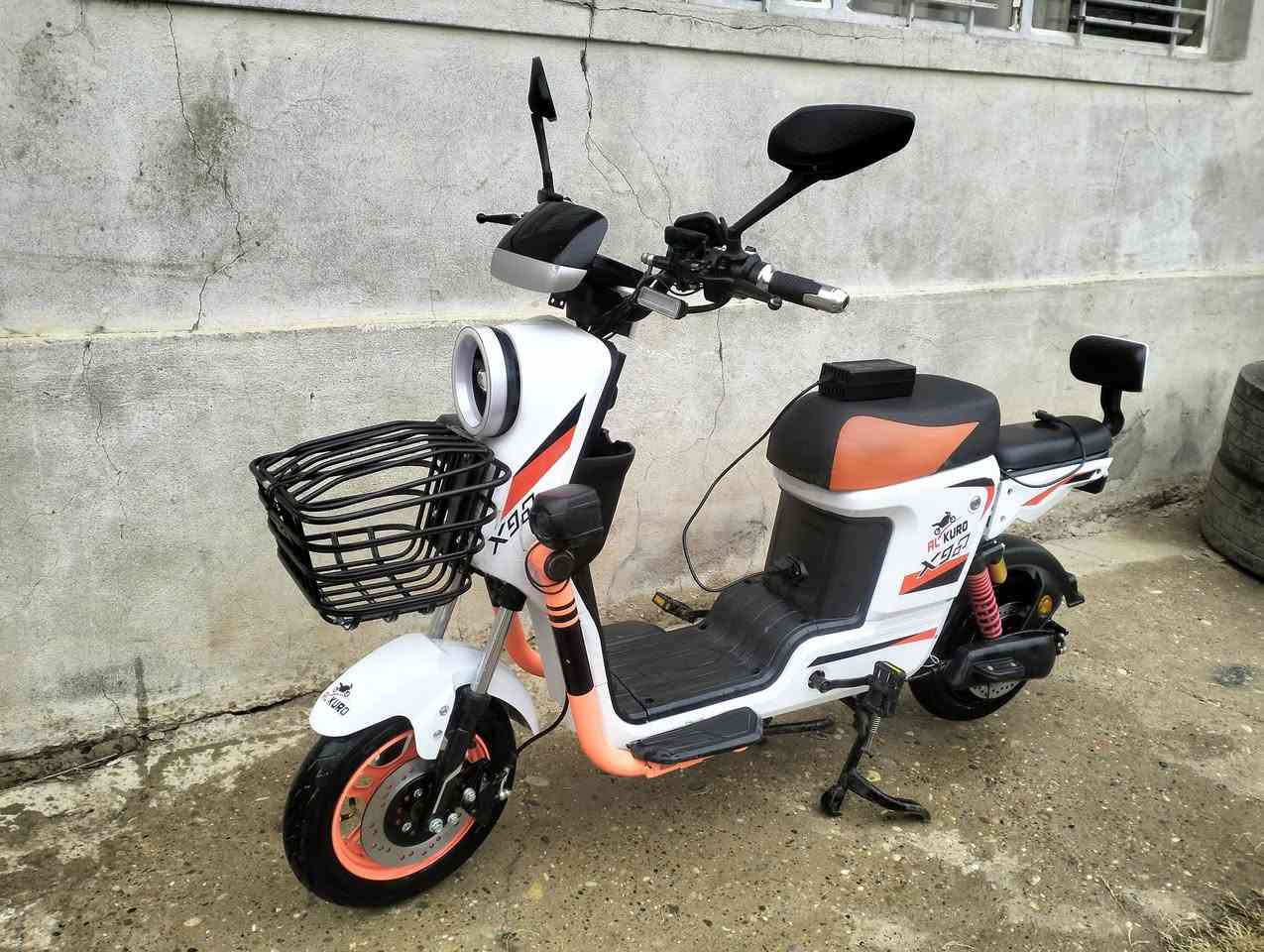 السلام عليكم ماطور شحن للبيع X900 خمس بطاريات دبل +شاشة بلوتوث رجوع بك حجم كبير وايرمنية اشاير نشرات شغال كلو اي استفسار على الرقام ***********
